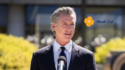 Gavin Newsom celebró un logro de Medi-Cal, mientras el programa se contrae y deja afuera a muchos migrantes