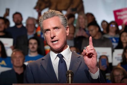 Gavin Newsom no pudo postularse a la gobernación tras alcanzar el límite de mandatos consecutivos
