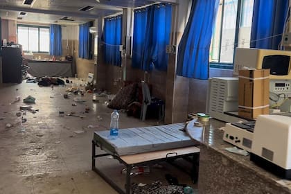 Una imagen de los destrozos en el Hospital Nasser