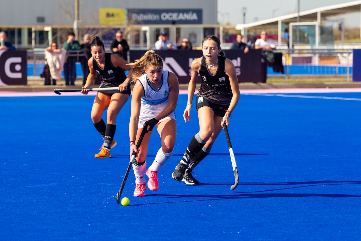 GEBA derrotó a Ferro y se subió a la punta en el Metropolitano de hockey femenino