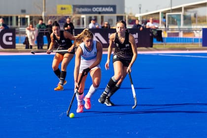 GEBA derrotó a Ferro y se subió a la punta en el Metropolitano de hockey femenino