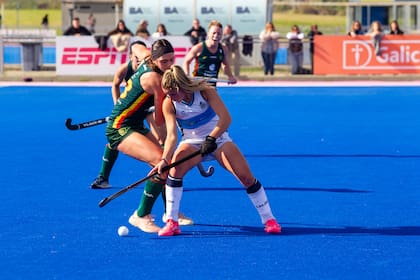 GEBAse impuso 2 a 0 Lomas y conserva la punta en el Metropolitano de hockey femenino