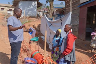 Trabajadores de salud exhaustos en Congo no dan abasto mientras el ébola supera el rastreo de contactos
