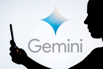 Gemini, la herramienta de inteligencia artificial generativa de Google, ya está disponible en español para dispositivos Android, y en breve lo estará también para el iPhone