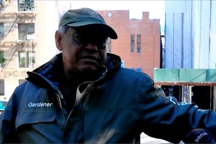 Genaro Ozuna realiza horas extra todas las semanas para poder mantenerse en Nueva York