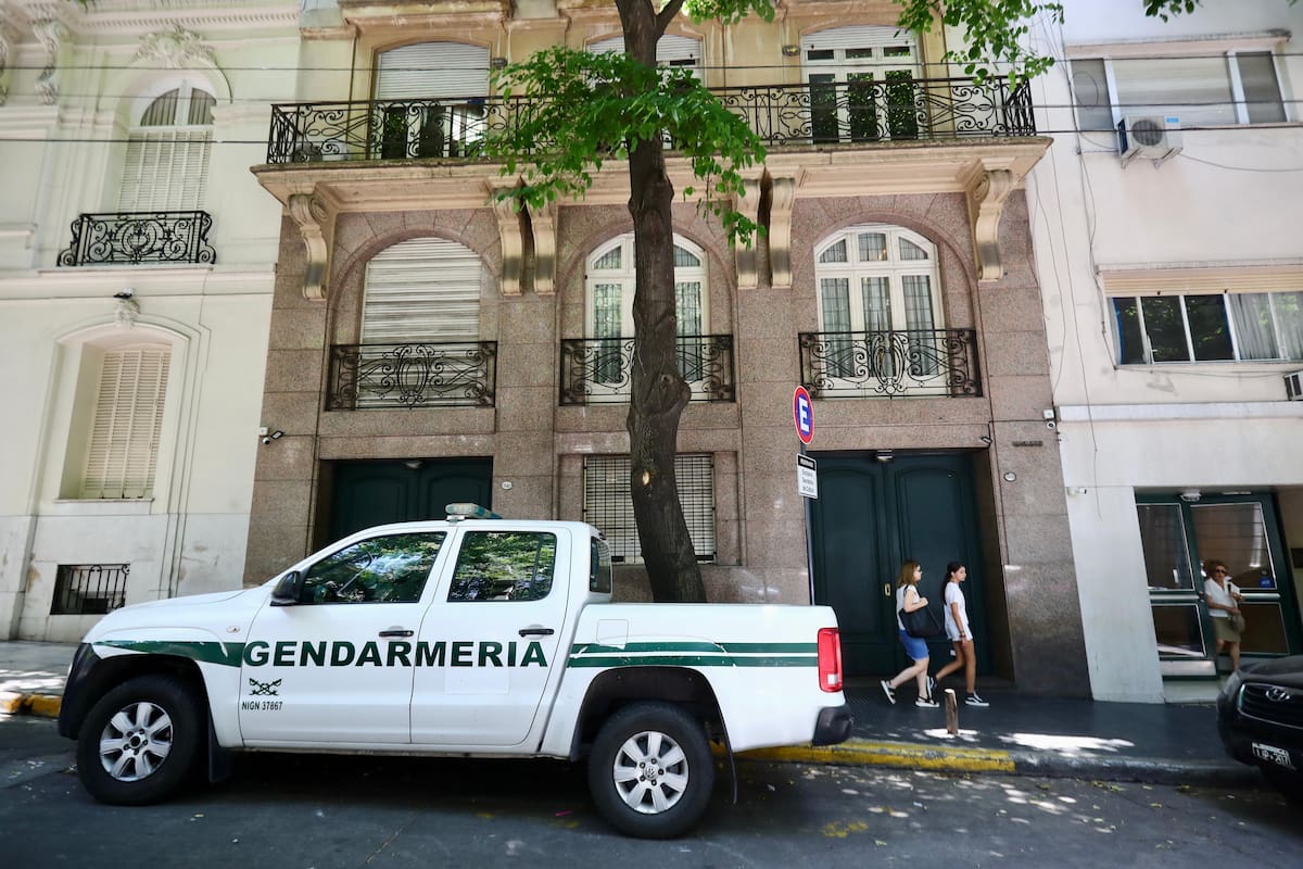 Gendarmería allana un departamento en Rodríguez Peña al 1900, en el barrio de Recoleta
