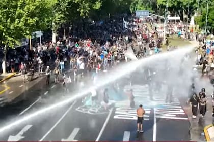 Gendarmería contra los manifestantes