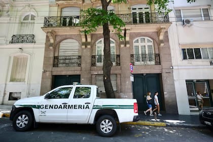 Gendarmería en el domicilio del senador Kueider