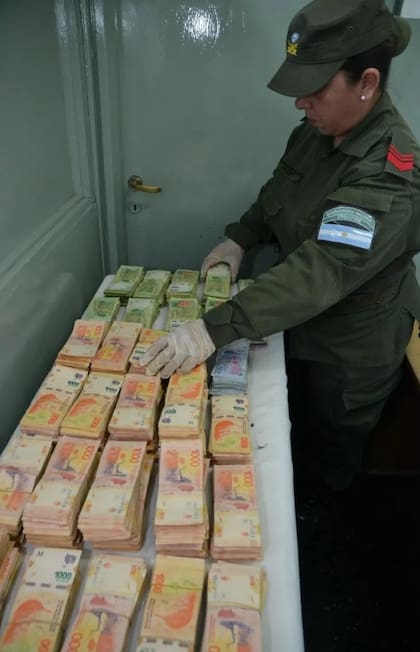 Gendarmería en el operativo en la terminal de San Juan