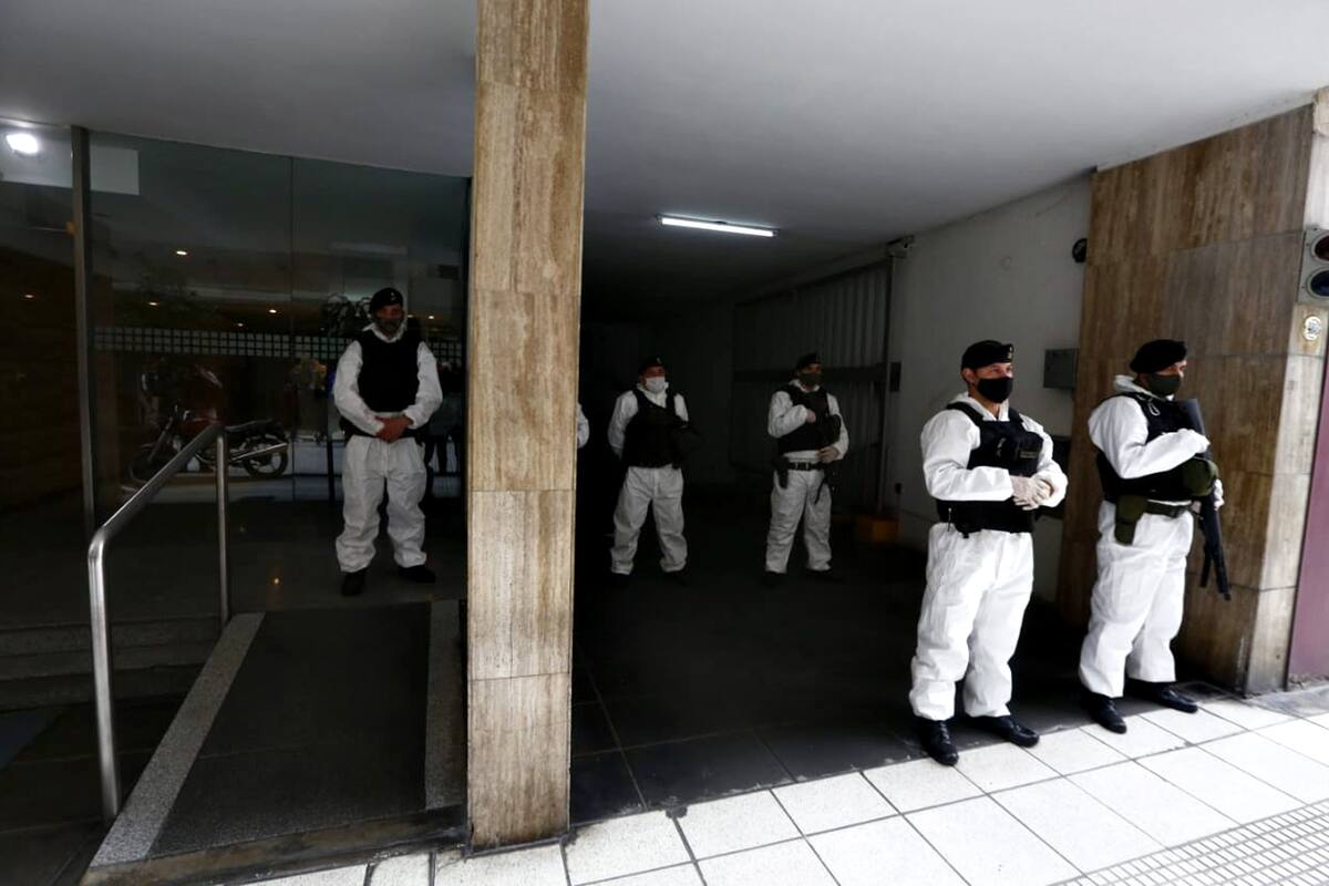 Gendarmería realiza operativos en cuevas de la city porteña