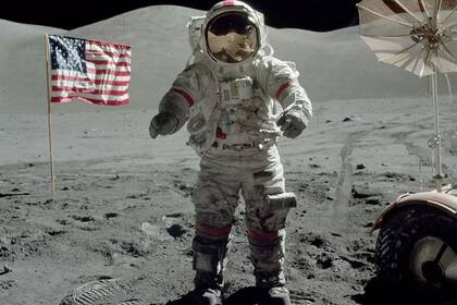 Gene Cernan, el último hombre en pisar la superficie lunar en diciembre de 1972