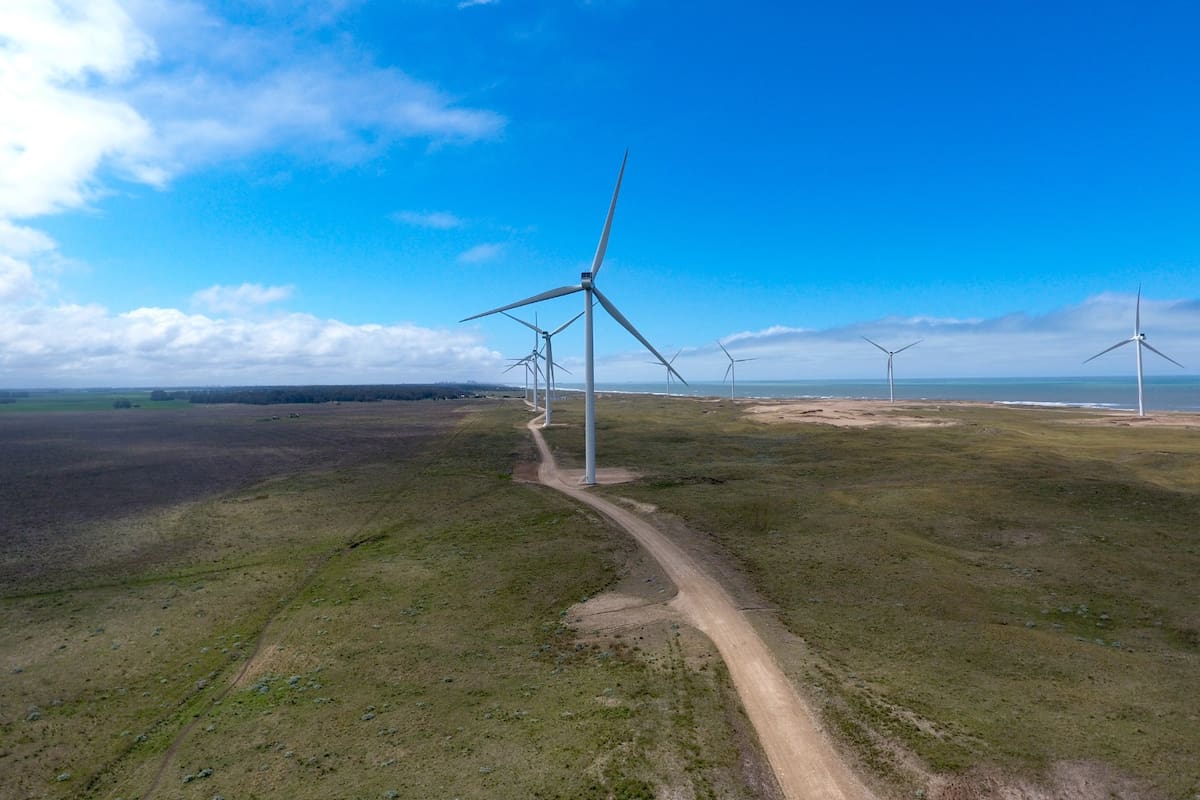 Genneia opera 10 parques renovables: siete eólicos y tres solares