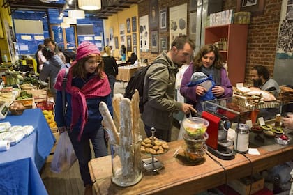 Gente de oficinas, alumnos y extranjeros, los clientes de San Telmo Verde