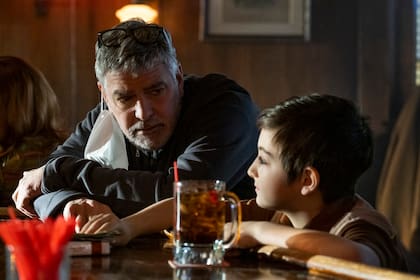 George Clooney en el set de El bar de las grandes esperanzas, película que dirigió