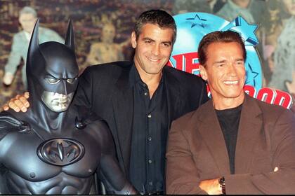 George Clooney y Arnold Schwarzenegger en la presentación de Batman y Robin