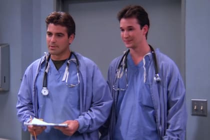 George Clooney y Noah Wyle en la piel de los doctores Doug Ross y John Carter en la serie de NBC