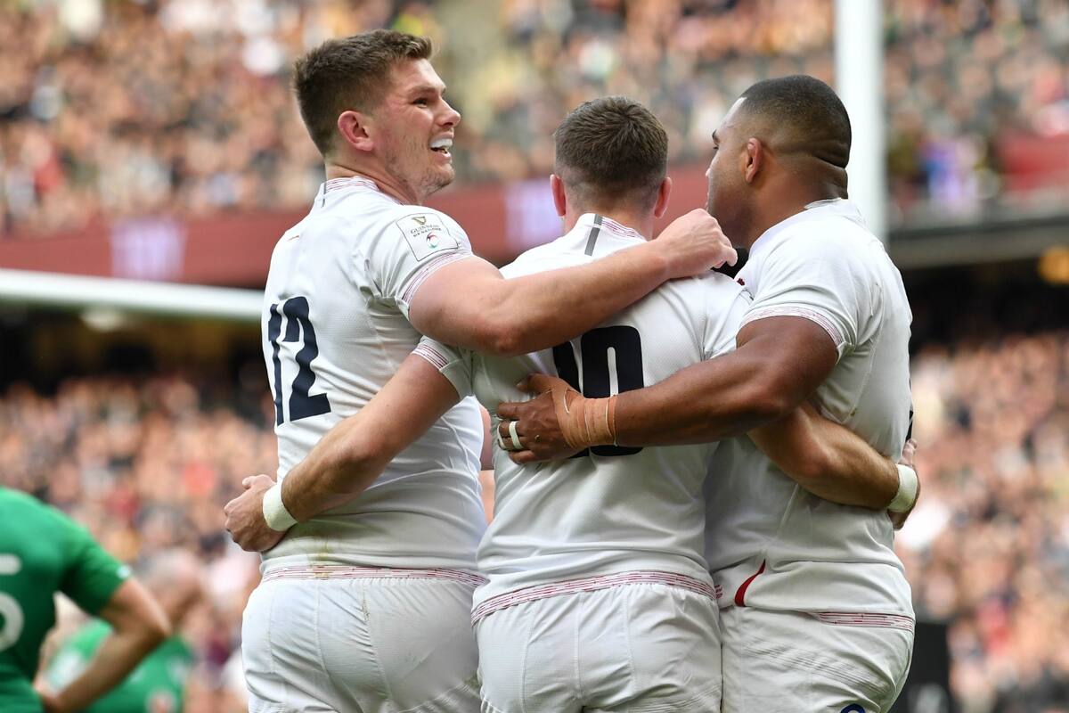 George Ford, Owen Farrell y Kyle Sinckler festejan el triunfo frente a Irlanda por el Seis Naciones
