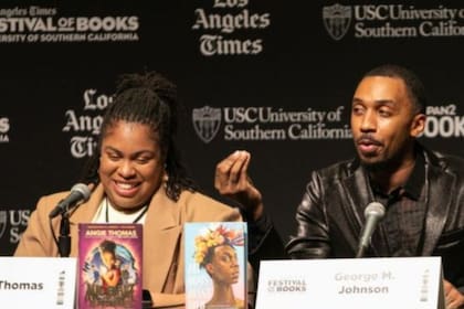 George M Johnson, aquí en el Festival de Libros del diario Los Angeles Times, ha salido varias veces a defender el derecho a la lectura
