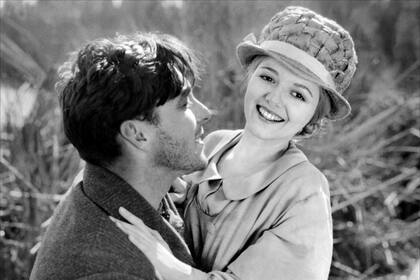 George O'Brien y Janet Gaynor interpretaron al Hombre y la Mujer de Amanecer (1927), la primera película del genio alemán en Hollywood