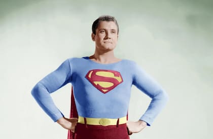 George Reeves, con el traje del Hombre de Acero