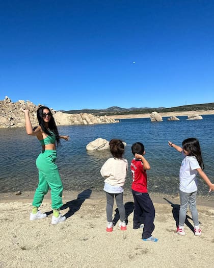 Georgina Rodríguez junto a sus hijos