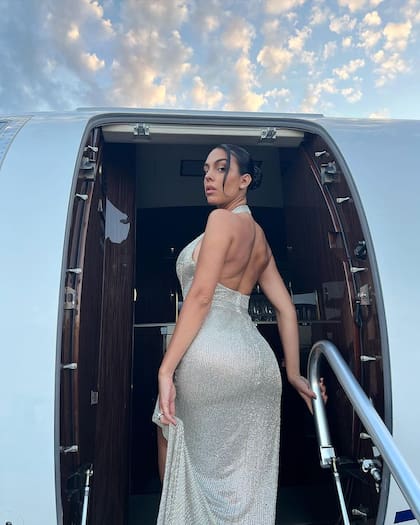 Georgina Rodríguez posa antes de acudir al Festival de Cannes