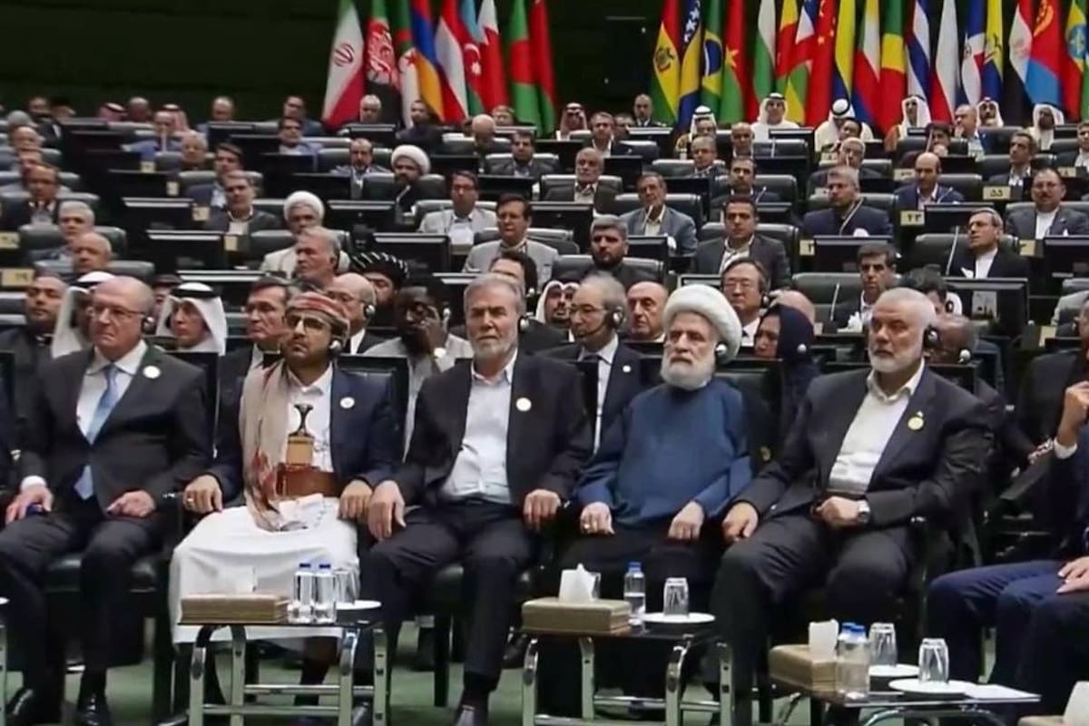 Geraldo Alckmin (izq), vicepresidente de Brasil, representó a Luiz Inacio Lula da Silva en la toma de posesión del presidente iraní, Masoud Pezeshkian, en Teherán; a la derecha de la imagen, Ismail Haniyeh, líder de Hamas asesinado en la capital iraní