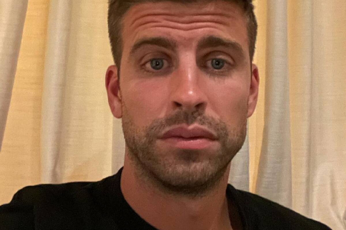 Gerard Piqué acaparó los reflectores al invitar a sus fans a lanzarse a una fuente en Málaga