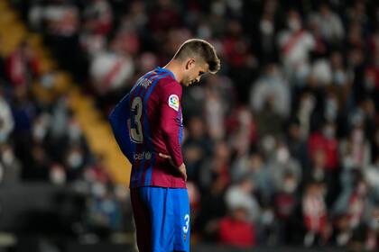 Gerard Piqué atraviesa un complejo momento personal y deportivo, pero no quiere irse de Barcelona.