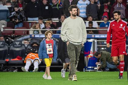 Gerard Piqué y su hijo MIlan protagonizaron un momento que se volvió viral en las redes sociales