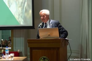 Gerardo Bartolomé en la sede de la Academia Nacional de Agronomía y Veterinaria al ser incorporado a la institución