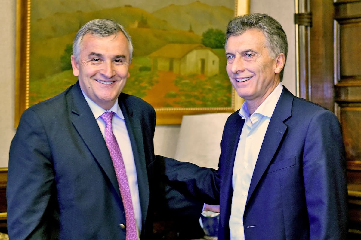 Gerardo Morales cuestionó el viaje de Mauricio Macri a Europa: "No me cae bien"
