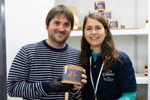 Gerardo Villosio (39) y Mónica Piccardi (39) crearon un dulce de leche producto de una cruza de dos razas