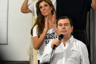 Otorgan a estatales de Santiago del Estero un bono de fin de año de $200.000 y un aumento de 95% para 2023