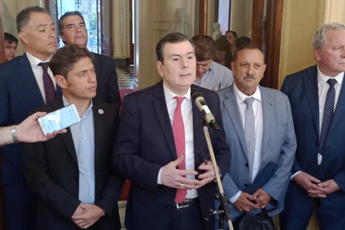 Gerardo Zamora junto con otros gobernadores que están a favor del juicio político a la Corte Suprema
