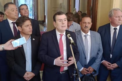 Gerardo Zamora junto con otros gobernadores que están a favor del juicio político a la Corte Suprema