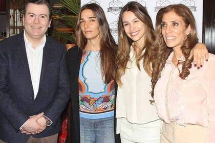 Gerardo Zamora le recordó a Juana Viale cuando participó en la inauguración del Termas Golf Club: en la foto, junto a Pampita Ardohain y Claudia Abdala, esposa del gobernador y senadora