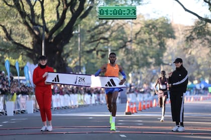 Gerba Beyata Dibaba ganó la Media Maratón