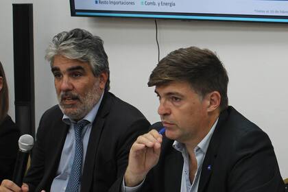 Germán Cervantes Subsecretario de Política y Gestión Comercial del Ministerio de Economía y Leo Bilanski Presidente de ENAC.