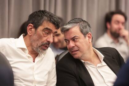 Germán Martínez, jefe del bloque de Unión por la Patria (UP), y el diputado kirchnerista, Rodolfo Tailhade