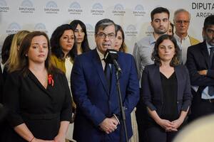 Germán Martínez junto a Cecilia Moreau y Vanesa Siley, entre otros