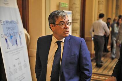Germán Martínez, presidente del bloque oficialista en Diputados, convocó para mañana para comenzar con el debate del impuesto a las ganancias