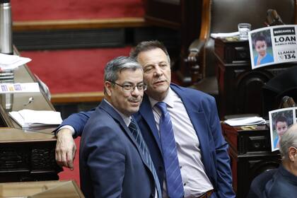 Germán Martínez (UP) junto a Oscar Zago (LLA)