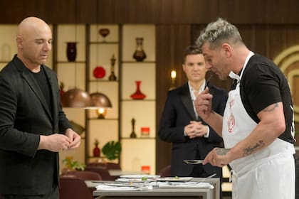 Martitegui desafió a García a probar su plato: "Yo vengo de Fiorito y Lugano, como cualquier cosa", respondió el exfutbolista
