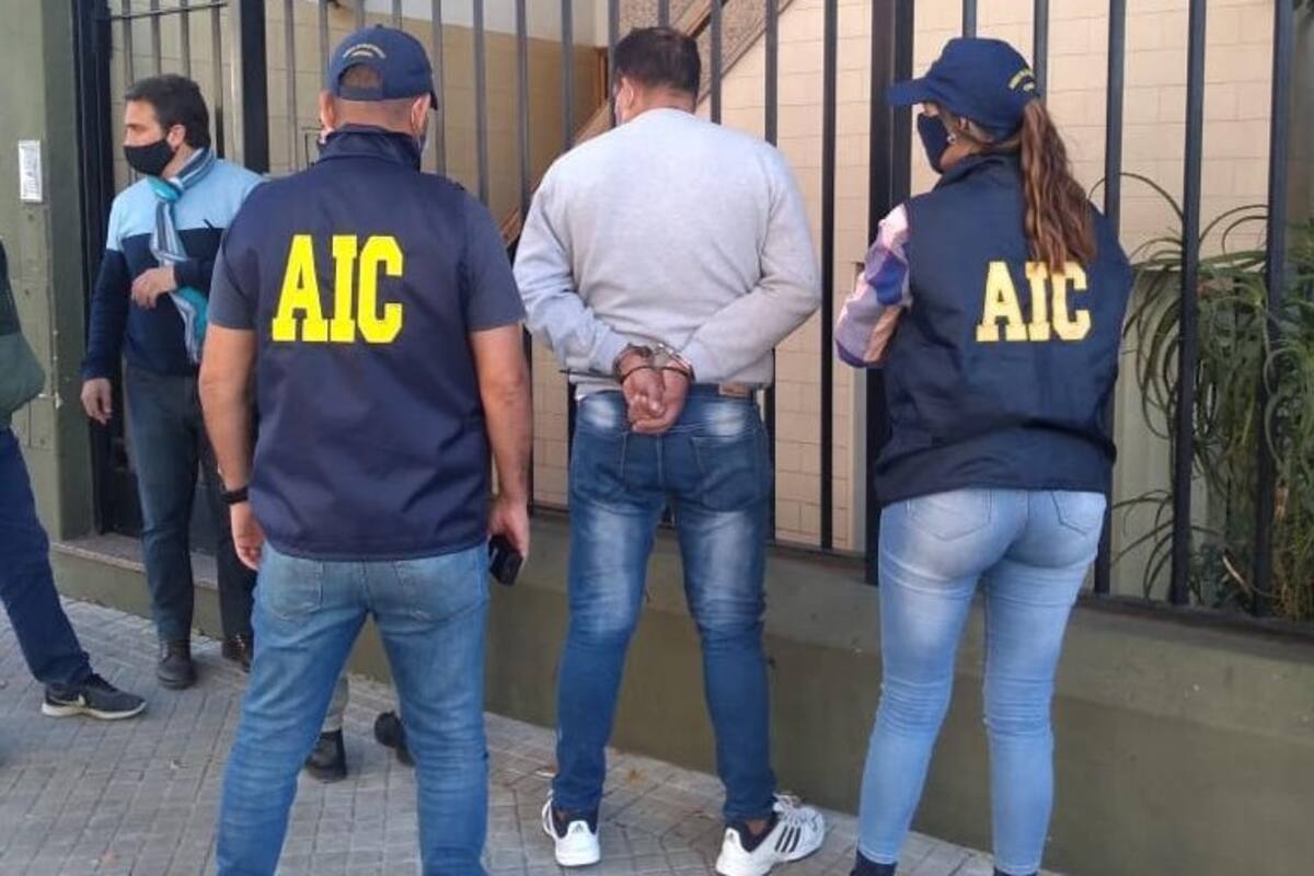 Germán P., barrabrava de Newell´s detenido como presunto intermediario entre el empresario que pagó para que mataran a su socio y Guille Cantero, el líder de Los Monos, que puso al sicario para que ejecutara el crimen por encargo