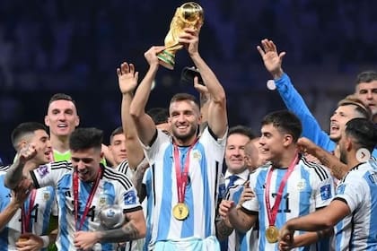 Germán Pezzella levanta la Copa del Mundo: su momento de mayor gloria deportiva