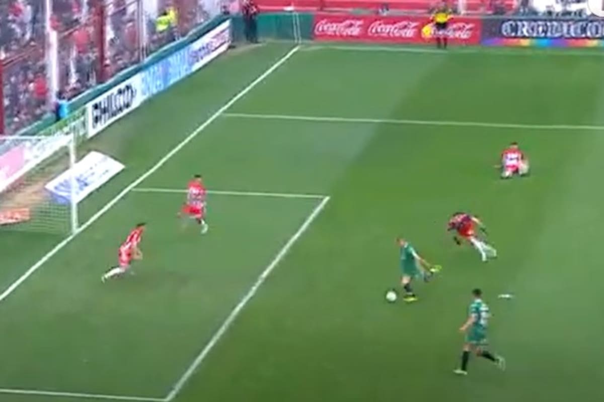 Gerónimo Rivera, de 20 años, autor de un golazo para el triunfo de Banfield ante Instituto en Córdoba