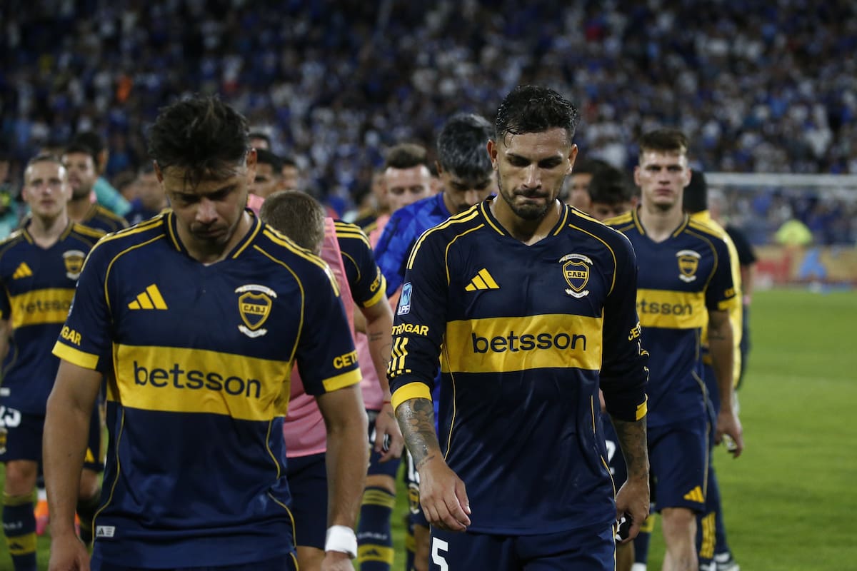 Gestos de preocupación en Ángel Romero y Paredes tras el final con derrota