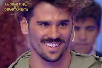 Gianluca Curubeto, el platense que se consagró como el ganador de un departamento a estrenar en Los 8 escalones de los 3 millones (Foto: Captura eltrece)