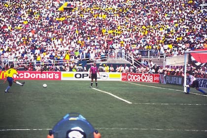 Gianluca Pagliuca fue hacia un palo y Branco definió al opuesto; en la final por penales del 94, Brasil venció a Italia 3-2, con aciertos de Romario, Branco y Dunga, mientras que en la Azzurra fallaron Baresi, Massaro y Biaggio